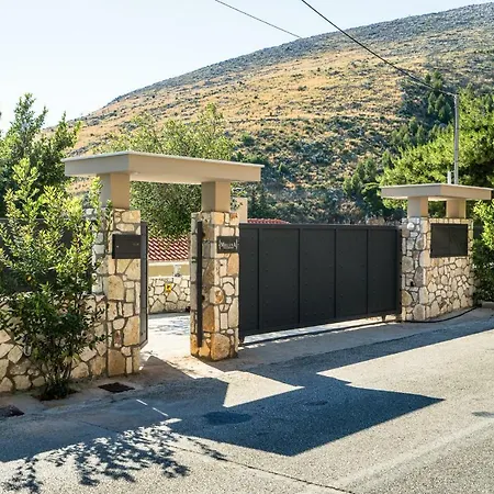 Melina Pool View * Argostoli (Kefalonia)