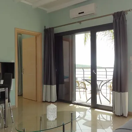 דירה Melina Pool View ארגוסטולי