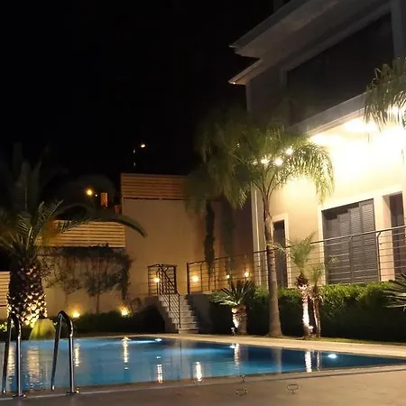 Melina Pool View ארגוסטולי