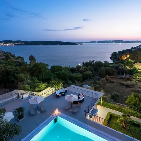 Melina Pool View דירה