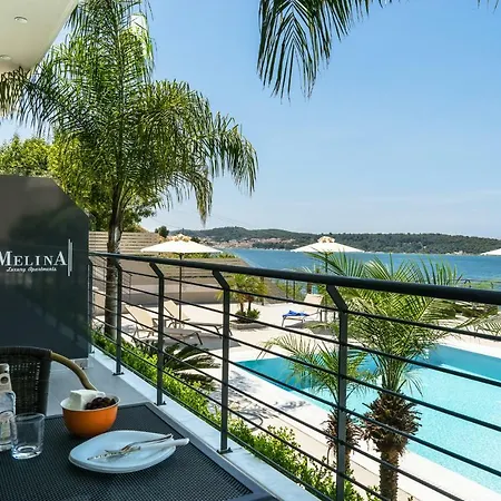 דירה Melina Pool View *