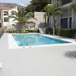 Melina Pool View *